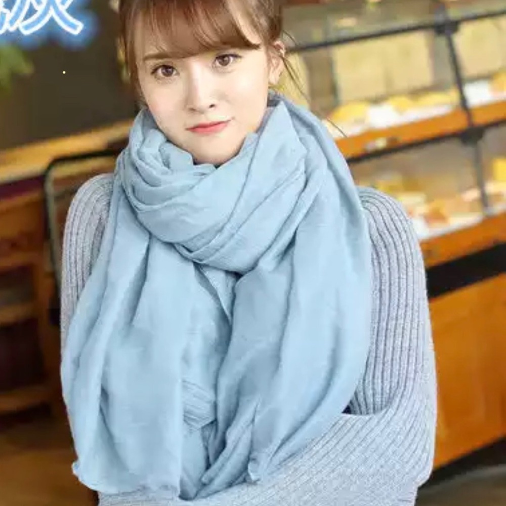 Trendy Winter Fashion Lightweight Scarf - Picture 2 of 7